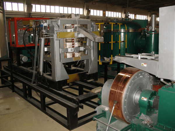 Vacuum rapid quenching furnace (strip furnace)